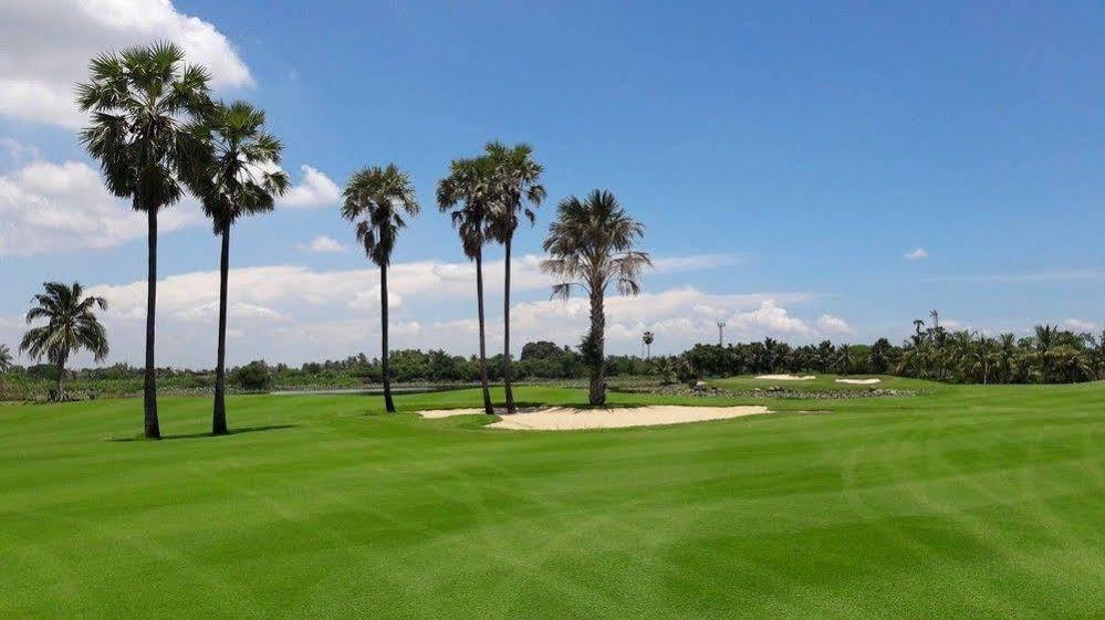 Suwan Golf & Country Club Hotel Nakhon Pathom Exterior photo
